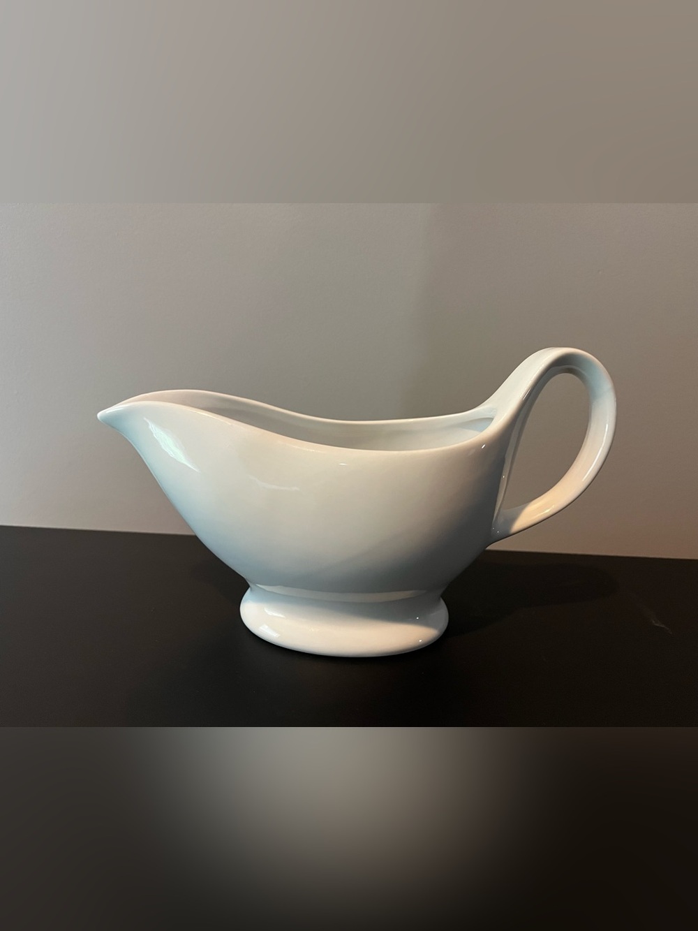 Cordon Bleu Ceramic Gravy Boat White Glossy Oval Microwave Dishwasher Oven Safe